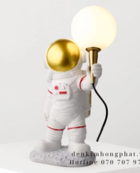 Đèn Bàn Phi Hành Gia B128