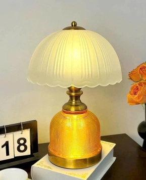 Đèn bàn thủy tinh VT180725